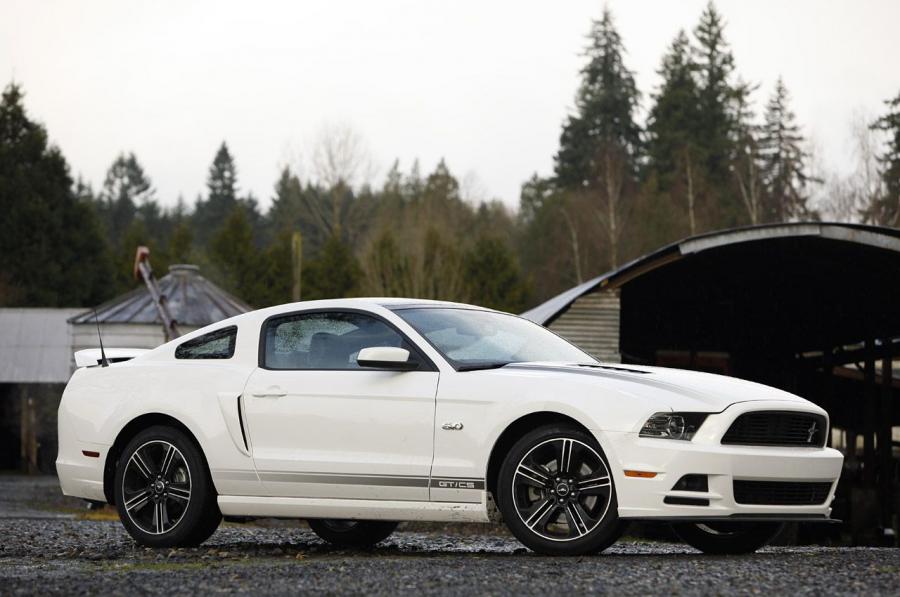  Ford Mustang GT 2013 года  (фото 58 из 58)